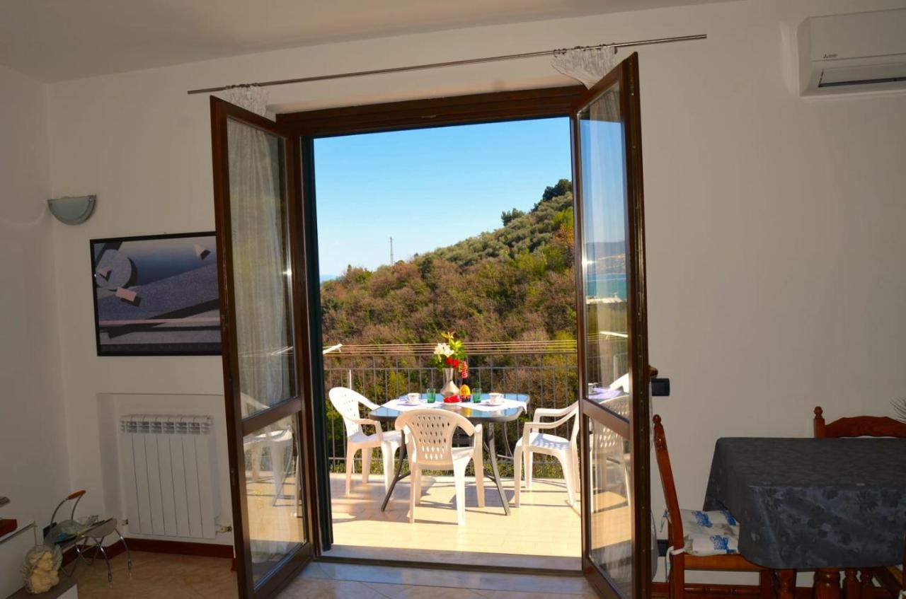 Wonderful Sea View - Terrace And Parking Apartman Fezzano  Kültér fotó